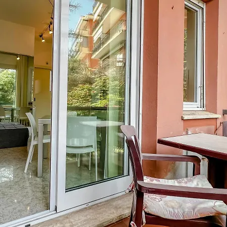 Comodo E Luminoso Monolocale Apartamento