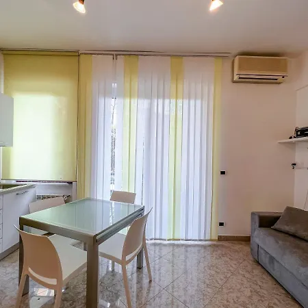 Comodo E Luminoso Monolocale *